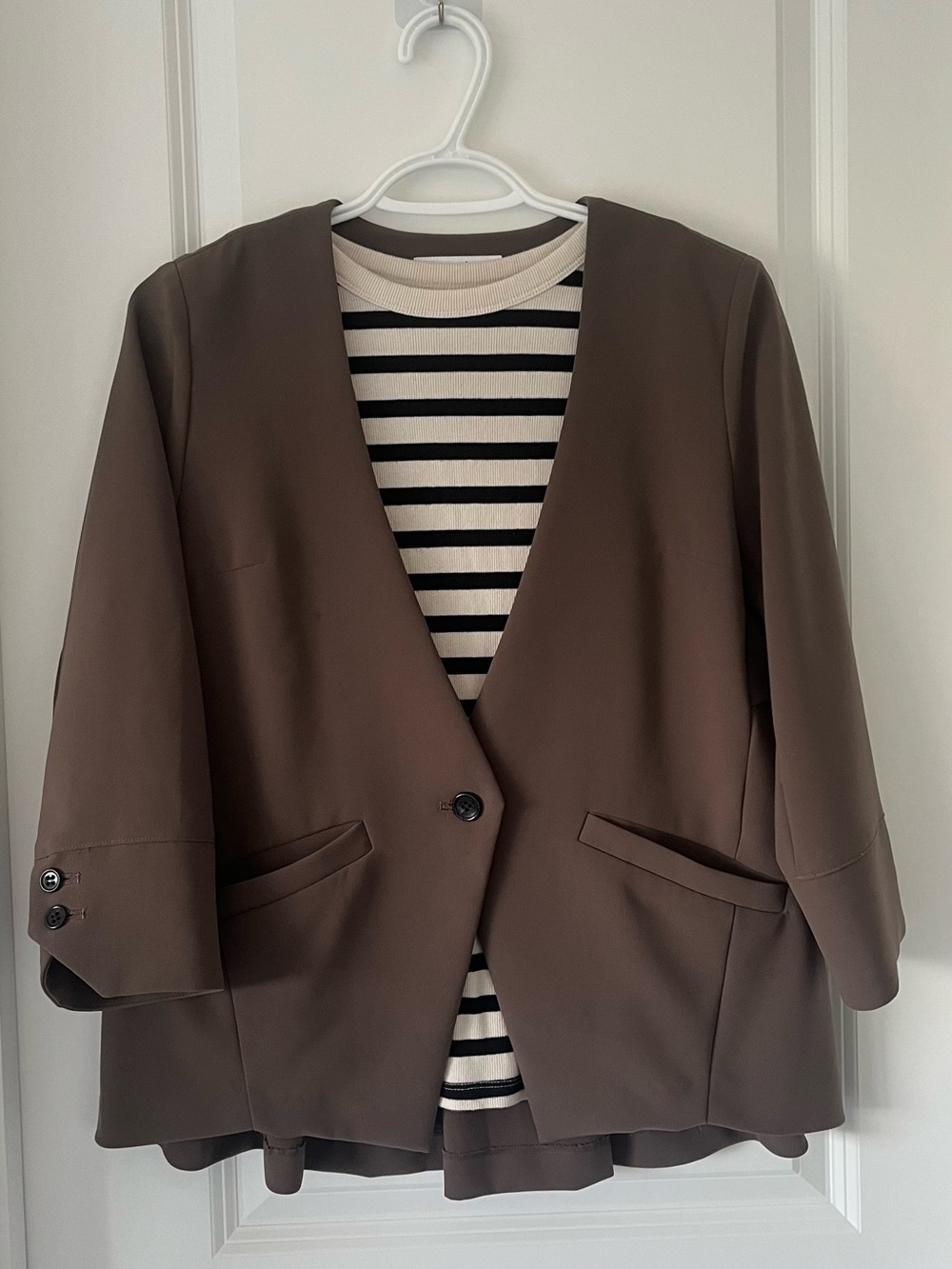 Brown Single-Button V-Neck Blazer Jacket